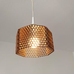 IMG_20220403_132907.cleaned.jpg STL-Datei Honey Comb Lamp Shade・Modell zum Herunterladen und 3D-Drucken