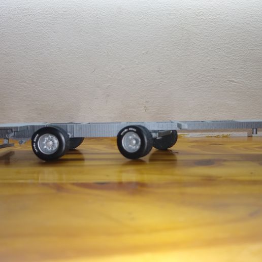 IMG_20200708_214830531.jpg Châssis pour camion à échelle