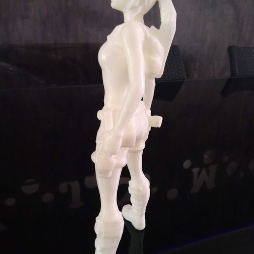 P_20180712_164548.jpg Lara Croft a olhar para o céu, cara de HD.