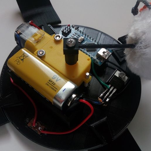 9.jpg Brinquedo interativo para gatos impresso em 3D