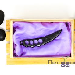 close.jpg Asuma Chakra Kunai - (Naruto) Keychain