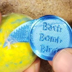 20201029_1402000_cropped2.jpg Fichier STL gratuit Bath Bomb Bird - L'ouvre-bombe de bain・Design à télécharger et à imprimer en 3D