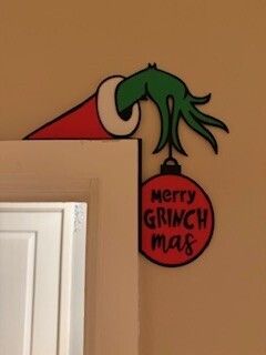 thumbnail_IMG_4554.jpg Accroche cadre de porte Grinch par couche