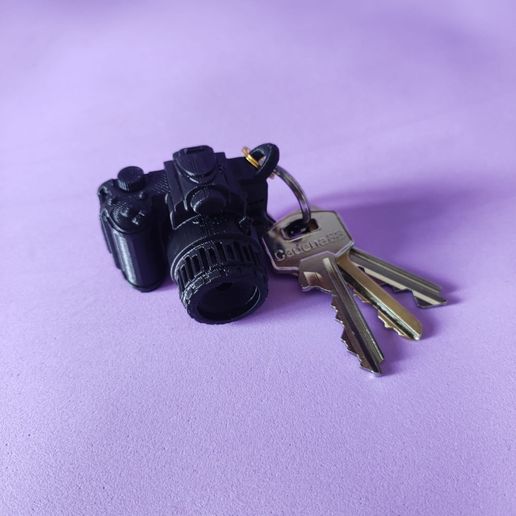 WhatsApp-Image-2024-05-01-at-17.22.14.jpeg Photo camera keychain