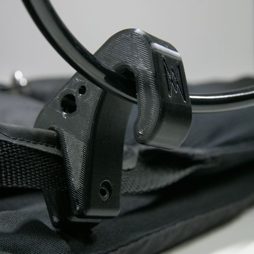 WingHook__0001_PC1_1178.jpg Wingfoil / Parawing / Lowkite Hook