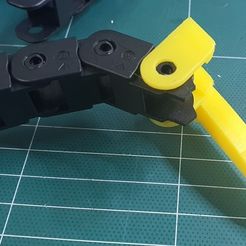 STL file ATOMSTACK A5 PRO cable chain holder 🔌・3D printable model to  download・Cults
