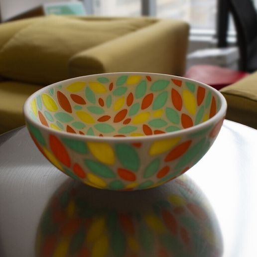 a541124c9ca62658a46dad5e3ec03e64_display_large.jpg Multi-Color Fruit Bowl