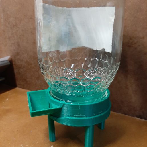 drinking fountain with glass jar - 3D model önizlemesi