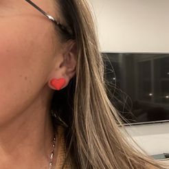 IMG_6888.jpg Valentine's Day heart stud earrings