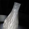 vase.jpg Fichier STL gratuit Glaçon - Vase en spirale・Modèle à télécharger et à imprimer en 3D