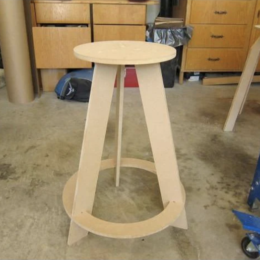 thdgc.png TABOURET D'ATELIER