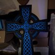 Celtic-Cross-Glowing-Blue.jpg Grande croix celtique avec effet phosphorescent