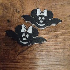 373445411_1030579568138358_4983923560516131165_n-1.jpg STL file Minnie Bat Earrings 2 Styles / Halloween earrings / Halloween deocr / Bat tier tray decor・Model to download and 3D print