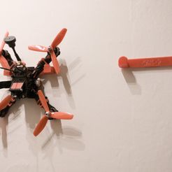 IMG_20170513_044533.dng.jpg Download free STL file Simple Quadcopter Wall Hanger (for 3M Command strips, variants available) • Object to 3D print, Knifa