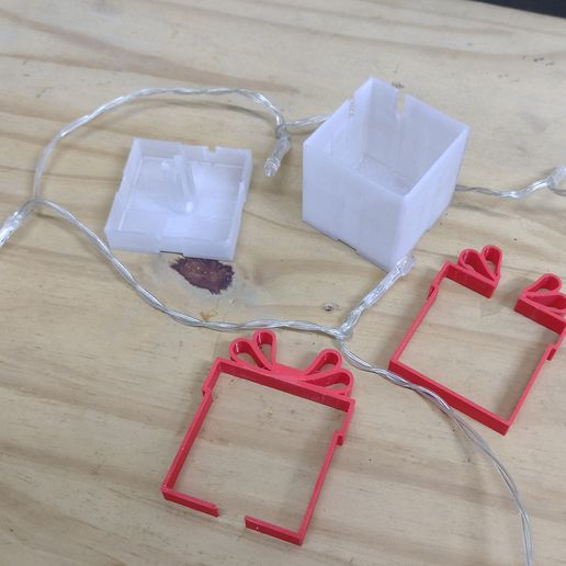 1.jpg Gift Box light bulb