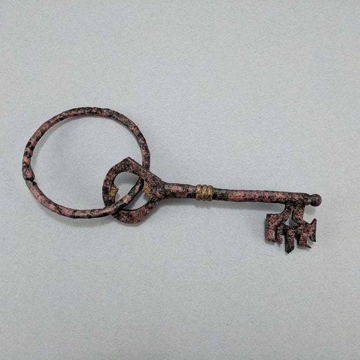 IMG_20190802_075534.jpg Rusted Key Prop