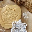20200502_161939.jpg Tiger King Cookie Cutter - Tiger with Crown