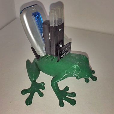 🐸 Frog SD Card and USB Flash Drive Holder・Free 3D File for ・Cults