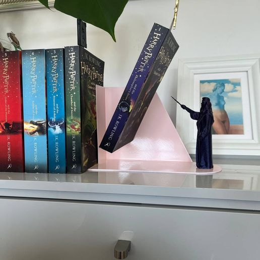 photo_2025-03-25_13-49-19.jpg Harry Potter - Floating Book Holder - Dumbledore