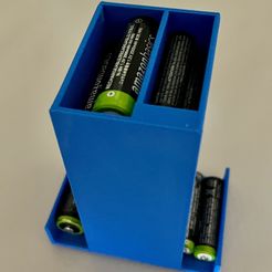 IMG_9705.jpg Battery dispenser