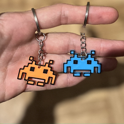 IMG_2463.png 3D file Space Invaders classic alien keychain・3D printer model to download