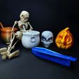Cults3d01.jpg ARTICULATED HALLOWEEN SKELETON PACK WITH PROPS