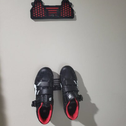 Delta-Shoe-Wall-Mount-4.png STL file Spinning Cycling Shoe Hanger Organizer -LOOK Delta Cleat (Peloton Compatable)・3D print object to download