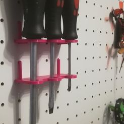 4ff7d99ae47d27d303f457033ba3953e_display_large.jpg Customizable Pegboard Screwdriver Holder