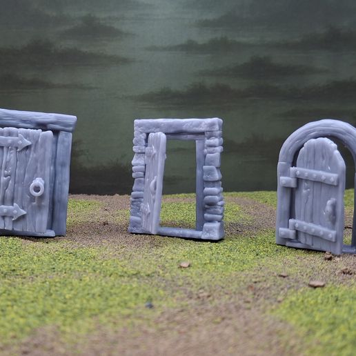 20250912_143324.jpg Mittelalterliche Arbeitstüren, mit Scharnieren