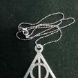 3e91d2b1-47b4-4beb-aefc-dfa47e76b797.jpg Reliquias de la muerte, the Deathly Hallows necklace