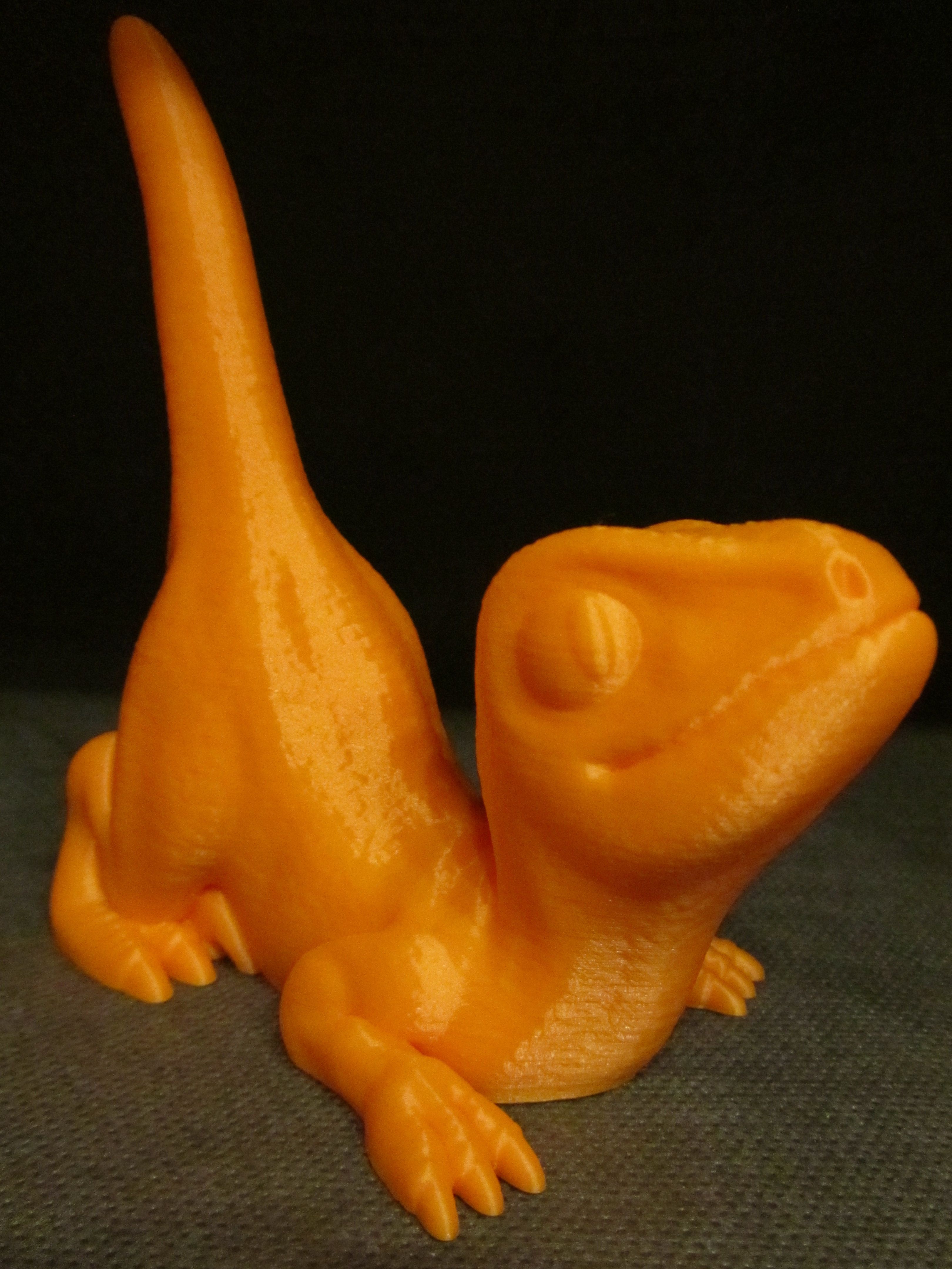 Velociraptor.JPG STL file Velociraptor (Easy print no support)・3D print model to download, Alsamen