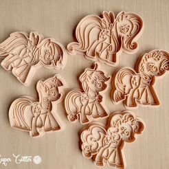 IMG_20211228_095041136_HDR.jpg SET X6 STAMPS+CUTTERS MY LITTLE PONY STAMP+COOKIE CUTTER