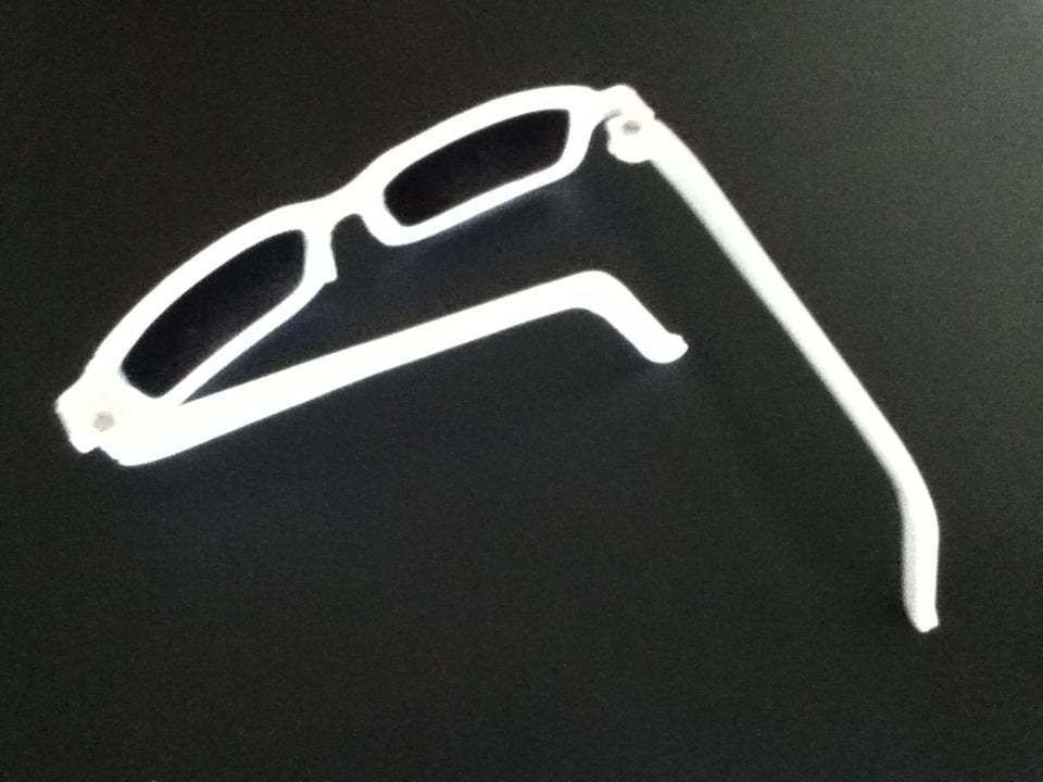photo2_display_large.jpg Free STL file Sunglasses V2・Object to download and to 3D print, JeanSeb