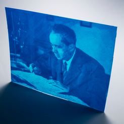 Capture_d__cran_2015-10-20___13.10.32.png Free STL file Lithophane of Giulio Natta・Template to download and 3D print