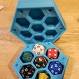 dice_box.jpg Dice Box