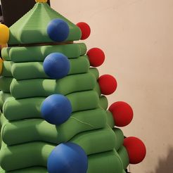 20231219_105813.jpg 4 Foot Christmas Tree