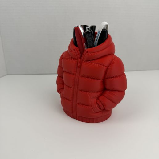 Puffer Jacket Pen Holder STL – Stylish Hoodie Desk Organizer 3D Print File – Fashion Coat Pencil Holder Model