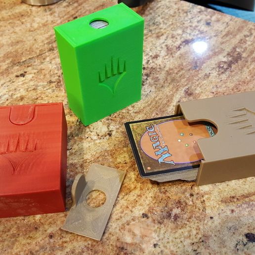 mb.jpg Deck Box with MTG Symbol