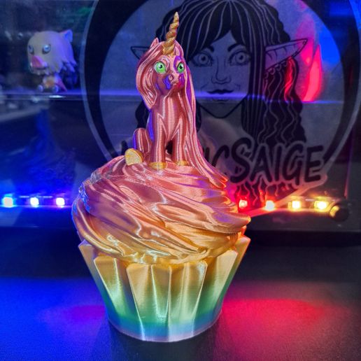 20221110_201111.jpg Unicorn Cupcake Containers