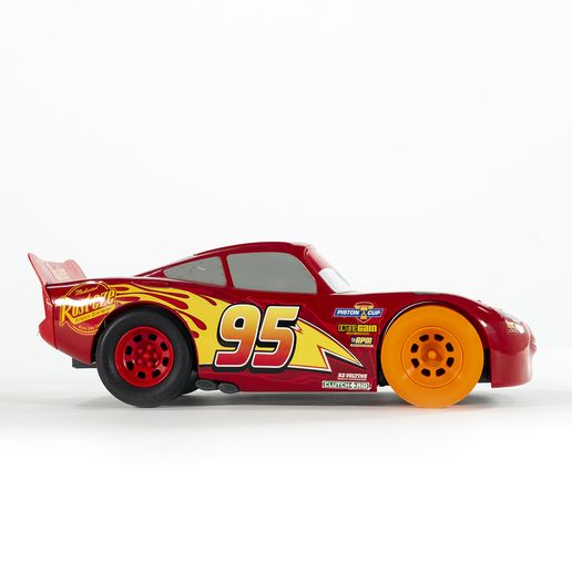Cars_Voiturepneu_3quart.jpg FLASH MCQUEEN CARS