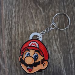 IMG_20221013_223851.jpg Mario Bross keychain