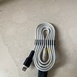 WhatsApp-Image-2024-07-16-at-11.25.26.jpeg Einstellbarer Kabelhalter für alle Kabel