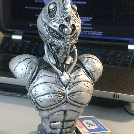 t OS meer et Guyver 1991 Büste. 3d druckbare STL