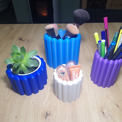 20251203_082207.jpg Многоцелевой горшок для печати - Изменяемый STL (горшок для растений, карандашей, кистей и т.д.)