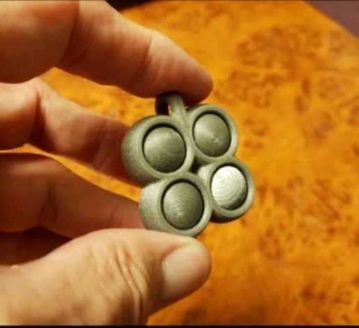 4 balls prisoners - 3D model önizlemesi