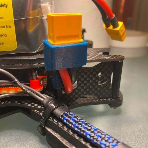 XT60 Connector mount/holder - ImpulseRC Apex HD - 3D model önizlemesi