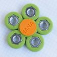 b36924fd38c7508faadbce98e20b4934_preview_featured.JPG Fichier STL gratuit Flower Like Fidget avec des noix M10・Objet imprimable en 3D à télécharger