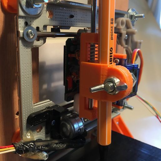 mini_traceur_cnc_plotter_arduino_projet_diy_zoom_gauche_porte_crayon.jpg Mini Traceur (CNC Plotter) Arduino