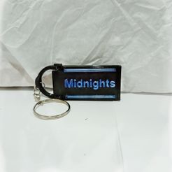 photostudio_1666242822313.jpg Archivo STL Taylor Midnights Keychain Phone Holder Llavero Porta Celular・Modelo imprimible en 3D para descargar