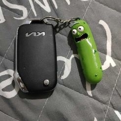 WhatsApp-Image-2023-10-27-at-00.18.17.jpeg PORTE-CLÉS RICKINILLO / PORTE-CLÉS PICKLERICK